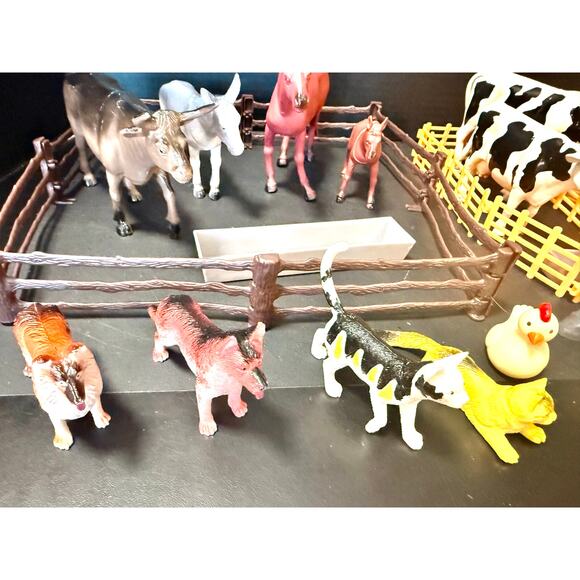 Terra by Battat – Farm Animal Figurines & Accessories 51 of 60 Pieces Toy Animal - Picture 2 of 7